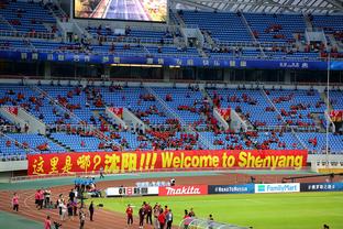 沙特媒：两名中国球迷现场观看利雅得胜利vs布赖代先锋的比赛